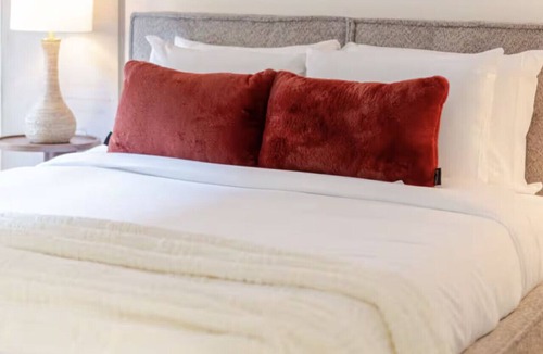 Cite Multimedia Apartment | Elegant Escape 2BR | Pool and Gym