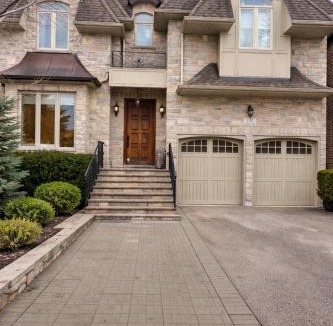 North York House | Elegant Guesthouse near Sheppard Subway with Private Ensuite Rooms