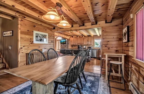 Farmersville Station Ski Chalet | Ellicottville Private Resort, Ski, Explore, Rest! -15 min to Ski/town