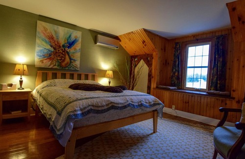 Newfield Bed & Breakfast | Enfield Manor