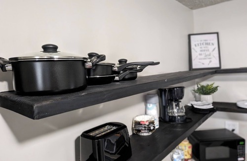 Lorain Apartment | Enjoy your stay in downtown Lorain