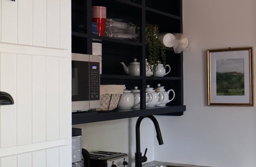 Victoria House | Entire Historic OH Hotel | Newly Restored for '26 | sleeps 18