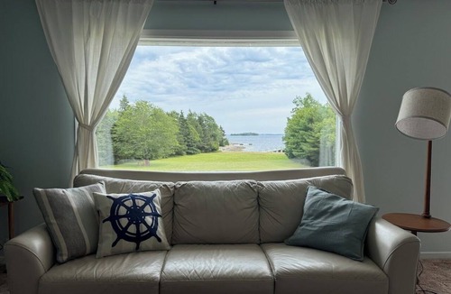 Mahone Bay Cottage | Entire home in Martins Point, NS