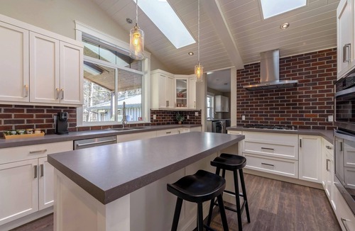 Kent Cottage | Escape to The Antler House, a spacious rural retreat!