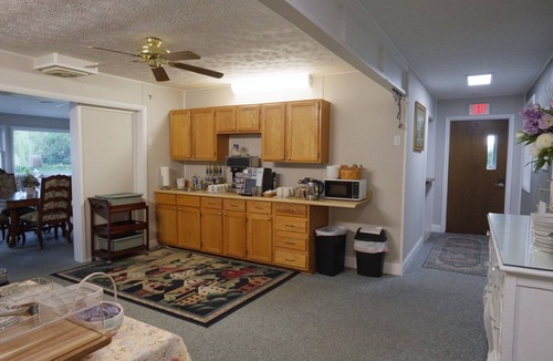 Marblehead Bed & Breakfast | Event Rental 10BR/10BA Sleeps 31 B&B Near The Lake