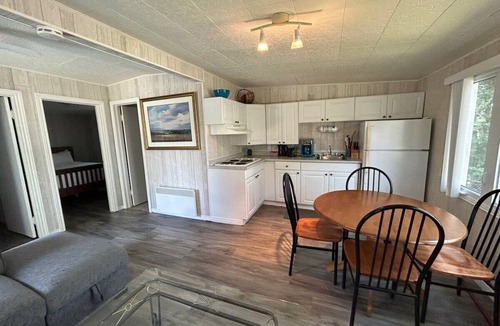 Wasaga Beach Cottage | Evergreen Gardens Resort - Waterview Cottage with pool! DOCK HOUSE