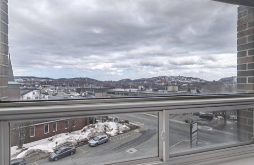 Terra Nova Condo | Executive 2 bedroom, I bathroom, City Centre condo