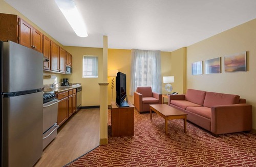 Novi Apartment | Explore Detroit Attractions from Spacious Suite w/Full Cooking Facilities