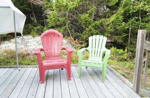 Saint Patrick RV Rental | Explorer Glamping Tent! Forest Retreat & Hot Tubs!