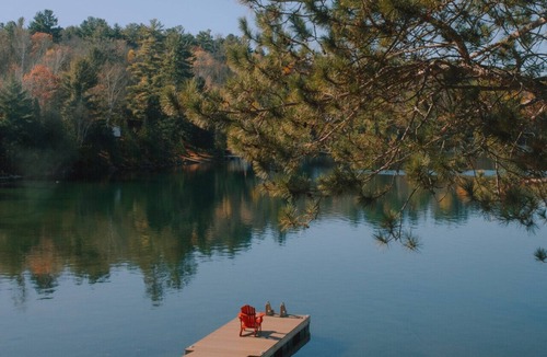 Nairn Centre Cabin | Fairbank Lake Cottages - Entire Property