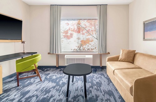Taylor Hotel | Fairfield Inn & Suites by Marriott Detroit Taylor