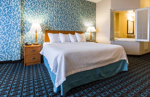 Toledo Hotel | Fairfield Inn & Suites by Marriott Toledo North