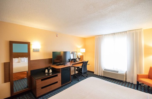 Avon Hotel | Fairfield Inn & Suites by Marriott Cleveland Avon
