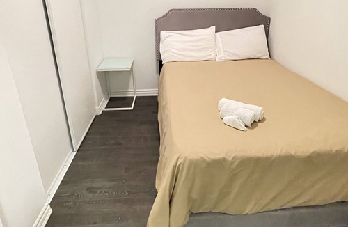 West Hill Condo | Falaise Flowers - Modern Uptown Toronto