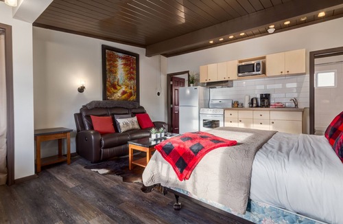 Dead Man's Flats Apartment | ✪Family-Friendly 1 BR✪Cozy & Budget Friendly✪