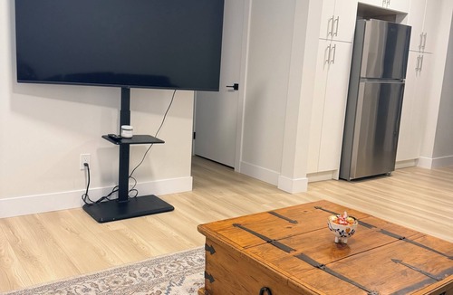 Maple Ridge House | Family-Friendly 2BR Suite, Pet Friendly, Trails Nearby, Easy Vancouver Access