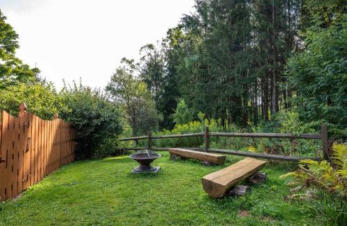 West Valley House | Family-Friendly Cabin with Heated Pool & Sauna