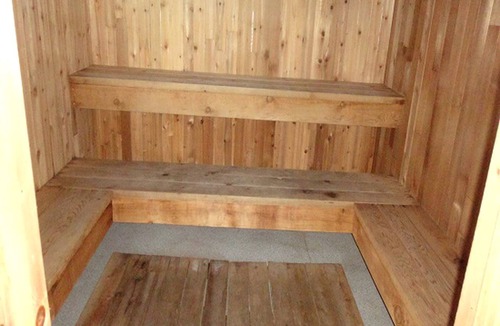 Cochrane Cabin | Family-Friendly Deluxe Suite Rental in Lodge in Cochrane, Ontario