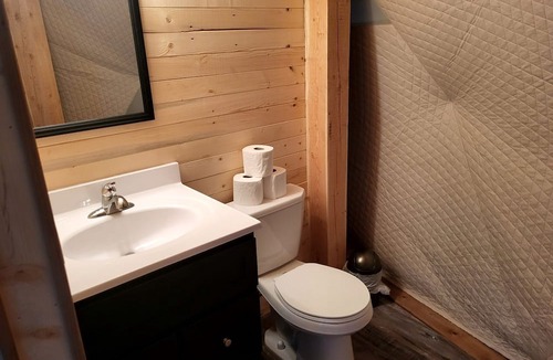Division No. 3 Cabin | Family-Friendly Dome Perfect for a Cozy and Tranquil Escape in Alberta