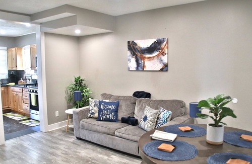 Lakewood House | Family-Friendly Lakewood Home 4BR, Full Kitchen & Yard!