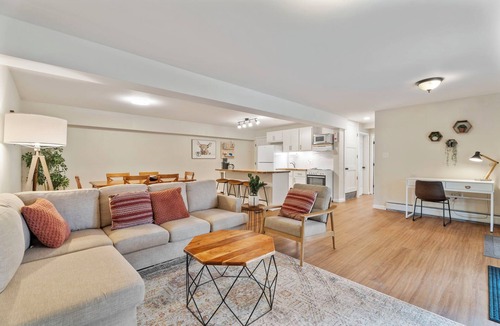 East Ithaca House | Family Friendly Retreat Close to Cornell & Ithaca. 6bedrooms 3 baths.