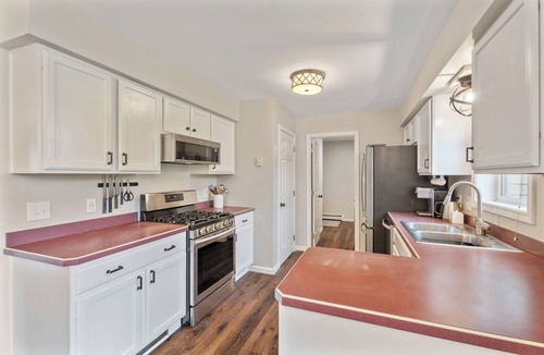 East Ithaca House | Family Friendly Retreat Close to Cornell & Ithaca. 6bedrooms 3 baths.