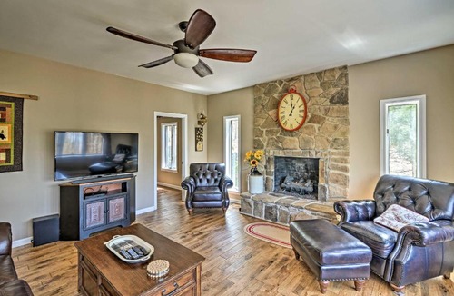 Alpine Lake House | Family-Friendly Terra Alta Home w/Lake View!