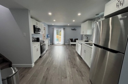 New Harbour House | Family-sized home, 3 minute drive to Dildo Brewery