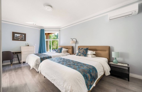 Richmond Bed & Breakfast | fantastic family room includes 2 bedrooms and private bathroom,10 minutes toYVR.