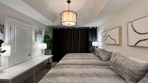 Vaughan House | MAJOR INTERNATIONAL SPORTING EVENT 2026 Kleinburg Luxe Town Residence 9 Queen Beds Sleeps 18
