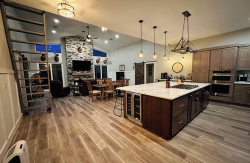 Prattsburgh House | Finger Lake Retreat