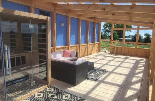Hammondsport House | Finger Lakes Retreat! Hot tub, SAUNA and Country Views!