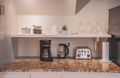 Prince George House | Fir Haven Guest House - Large Executive Home perfect for hosting groups.