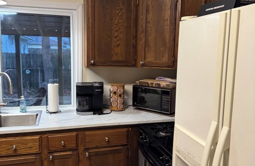 Vermilion House | Fish Camp - Lake Erie - 3-bedroom house in wonderful Vermilion with WiFi, AC