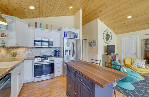 Newaygo Cottage | Fish, Hike & Hunt: Lakeside Newaygo Cottage