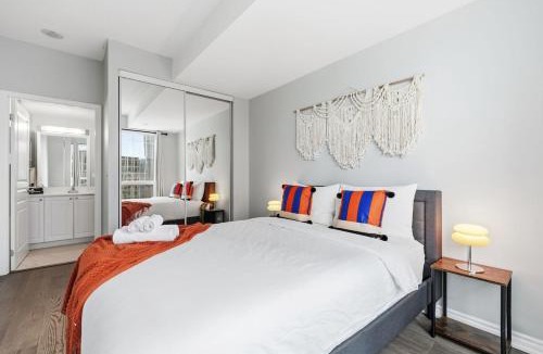 Downtown Toronto Apartment | Free Parking + Vinyl Vibes | 2BR/2BA Downtown