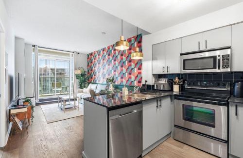 Downtown Toronto Apartment | Free Parking + Vinyl Vibes | 2BR/2BA Downtown