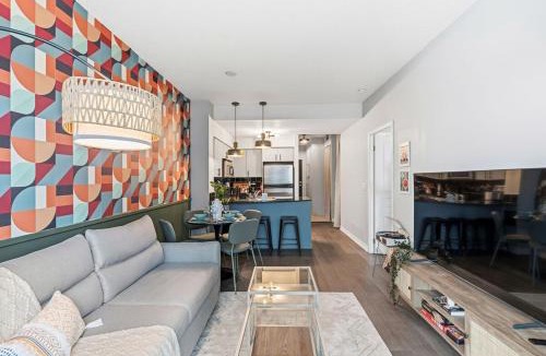 Downtown Toronto Apartment | Free Parking + Vinyl Vibes | 2BR/2BA Downtown