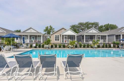 Marblehead House | Furnished Screened Porch: Baypoint Resort Home!
