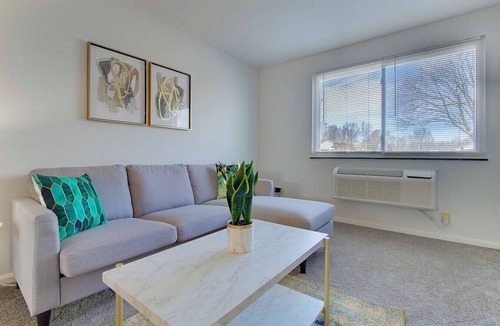 North Canton Apartment | Garage | Contemporary + Spacious | Two Bedroom