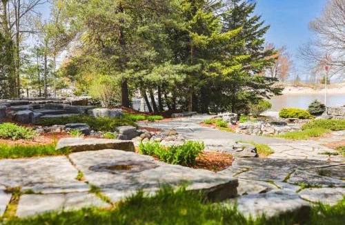 Wasaga Beach House | Garden House at Evergreen Resort in Wasaga Beach
