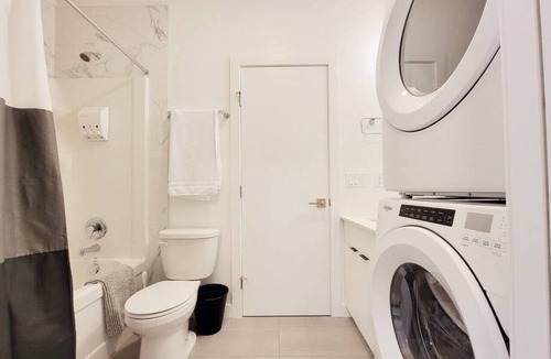 West Edmonton House | Garden Suite - Close to Downtown