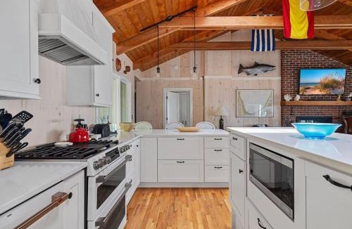 Bridgman House | Gasthaus Fox by Juniper Holiday + Home
