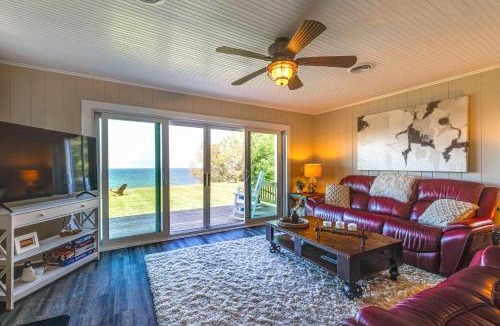 Wilson House | Gateway to Niagara Falls! Home Above Lake Ontario