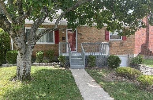 Reading House | Get anywhere @ Reading Crossing
