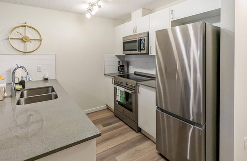 Cranston Apartment | GLOBALSTAY. New 1BR Apartment in Cranston area