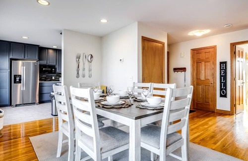 Leamington Cottage | Glorious Cottage with Amazing Sights in Leamington, Ontario