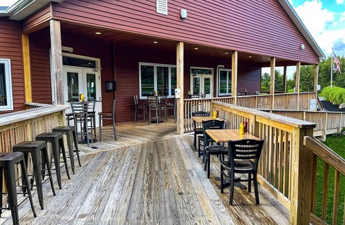 Tully Cabin | Golf, Outdoor Bar, Restaurant - The PinecrestCabin