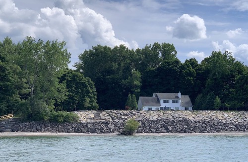 Sodus Point House | Gorgeous 5 bedroom lakefront home with huge yard and 300ft of beachfront