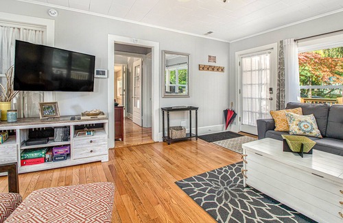 Union Pier Cottage | Gorgeous Lake Michigan Home w/Free WiFi, Screened-In Porch, Private Hot Tub/Yard